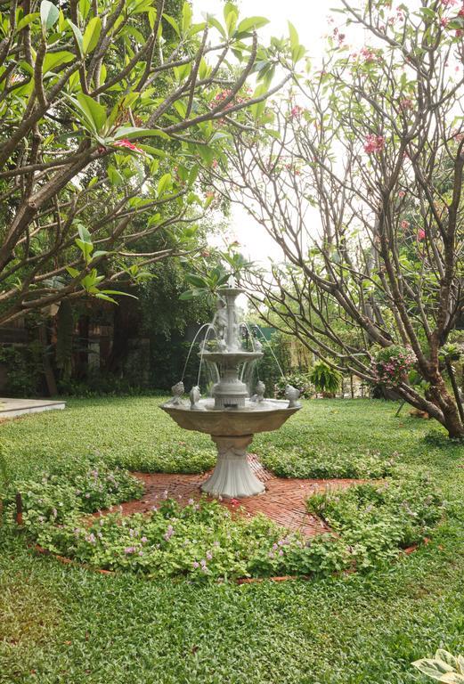 Hotel Baan Khun Nine Wang Doem Bangkok Exterior foto